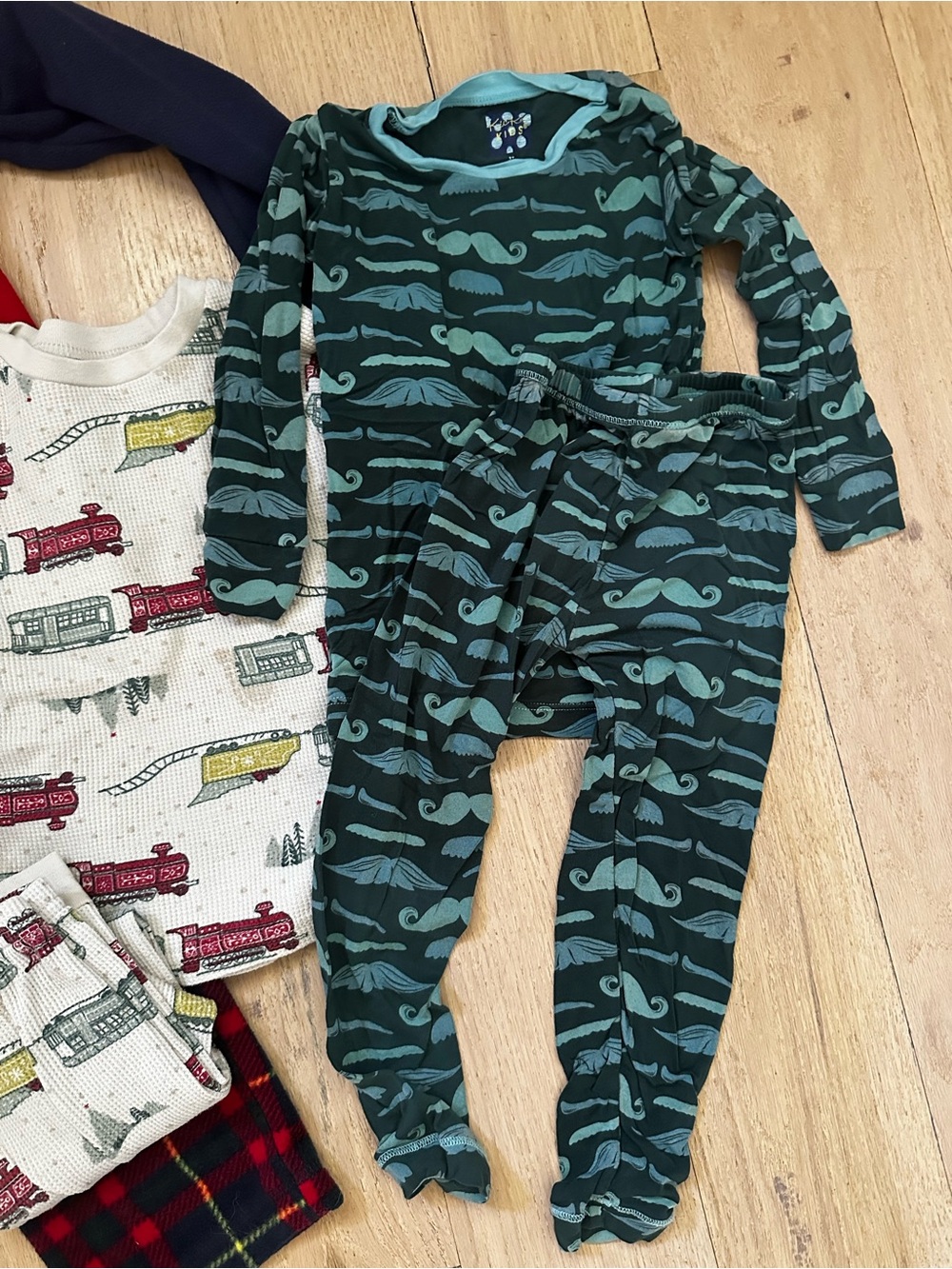 PJ BUNDLE - Picture 5 of 8